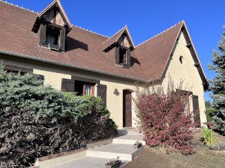 Belle propriété de 8 pièces - Domérat (03410)