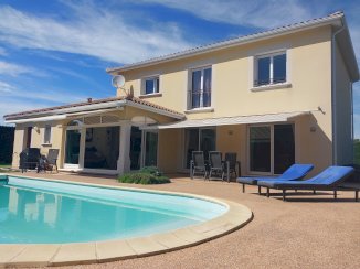 Villa 6 pièces 173 m² exposée plein SUD - Saint-Bonnet-de-Mure (69720)