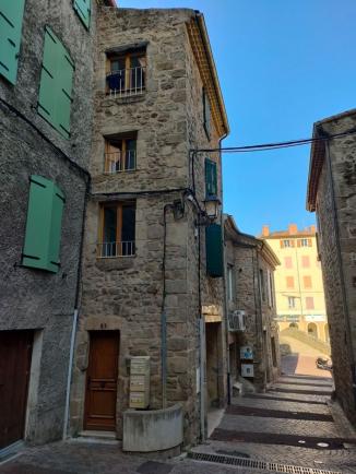 Immeuble en pierre - Annonay (07100)