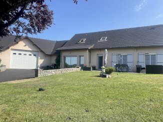 Maison 165m² + 100m² de garage / Secteur rare / Opportunité à saisir - Saint-Sauves-d'Auvergne (63950)
