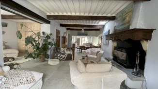 Volume, cachet pour cette maison de village du 18ème rénovée avec jardin et terrasse - Saint-Maurice-sur-Eygues (26110)