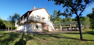 Maison 350m² - 7 chambres - Terrain clos 2000m² - Environnement calme - Saint-Éloy-les-Mines (63700)